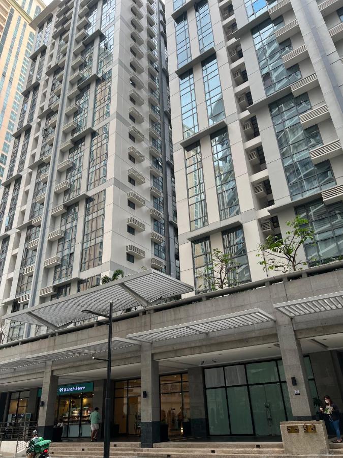 Condotel In Venice Grand Canal Mall タギッグ エクステリア 写真